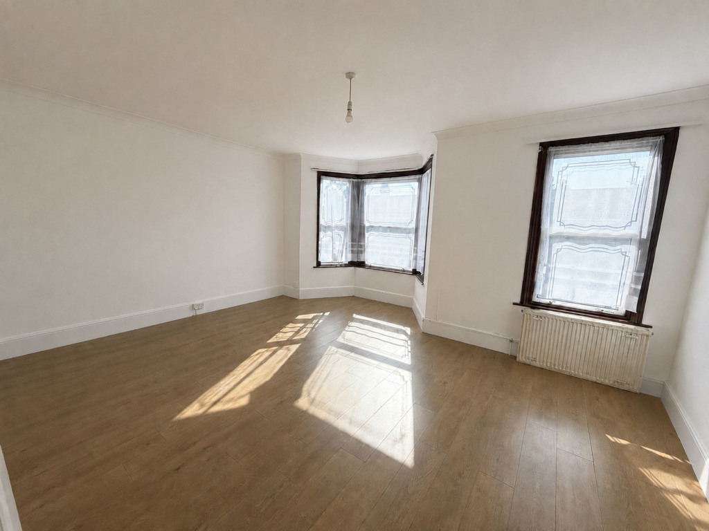 2 bed 1st Floor Flat for rent in Ilford. From Birchills - London