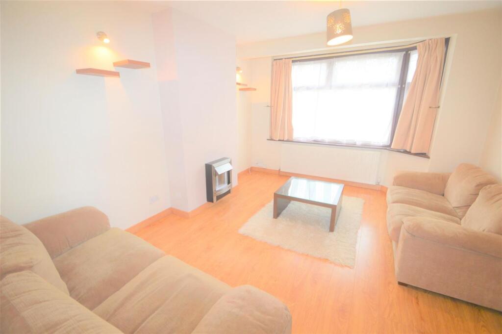 1 bed House (unspecified) for rent in London. From Birchills - London