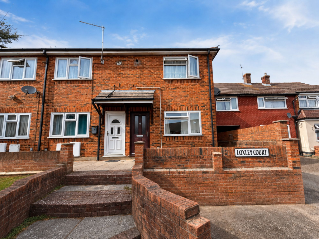 1 bed Mid Terraced House for rent in Romford. From Birchills - London