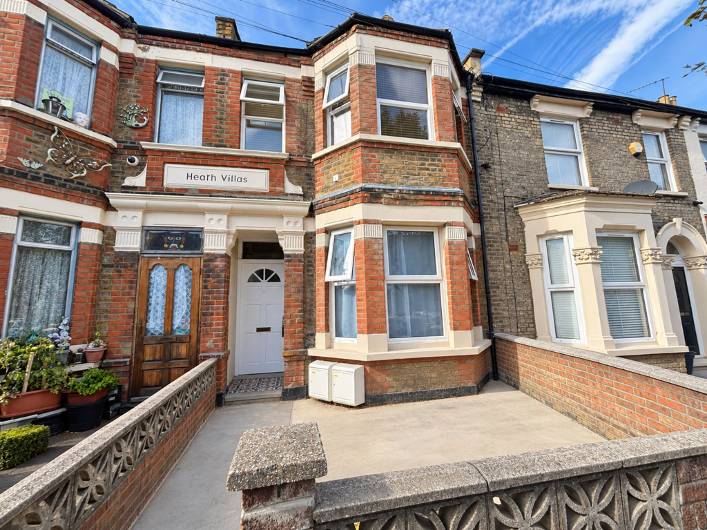 2 bed House (unspecified) for rent in Ilford. From Birchills - London