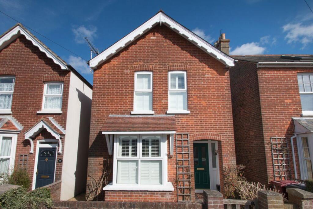 3 bed Detached for rent in Chichester. From Crossmeads - Chichester 3 bed Detached for rent in Chichester. From Crossmeads - Chichester