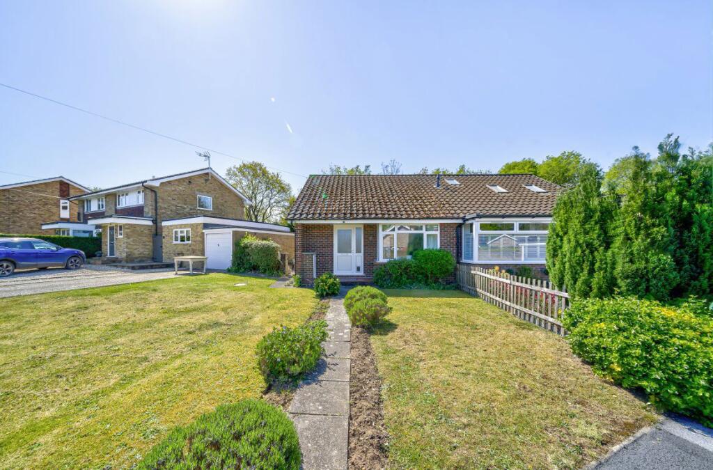 2 bed Bungalow for rent in Midhurst. From Crossmeads - Chichester