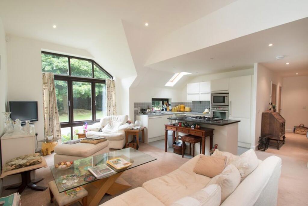 2 bed Bungalow for rent in Runcton. From Crossmeads - Chichester