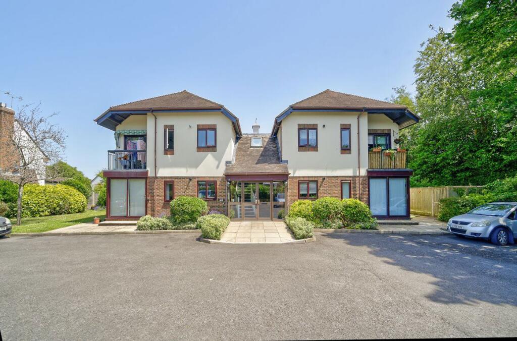 2 bed 1st Floor Flat for rent in West Barnham. From Crossmeads - Chichester
