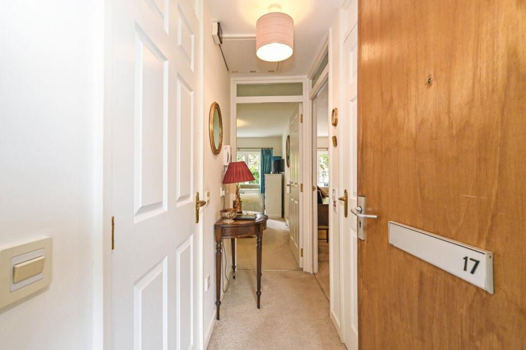 1 bed 1st Floor Flat for rent in Chichester. From Crossmeads - Chichester 1 bed 1st Floor Flat for rent in Chichester. From Crossmeads - Chichester