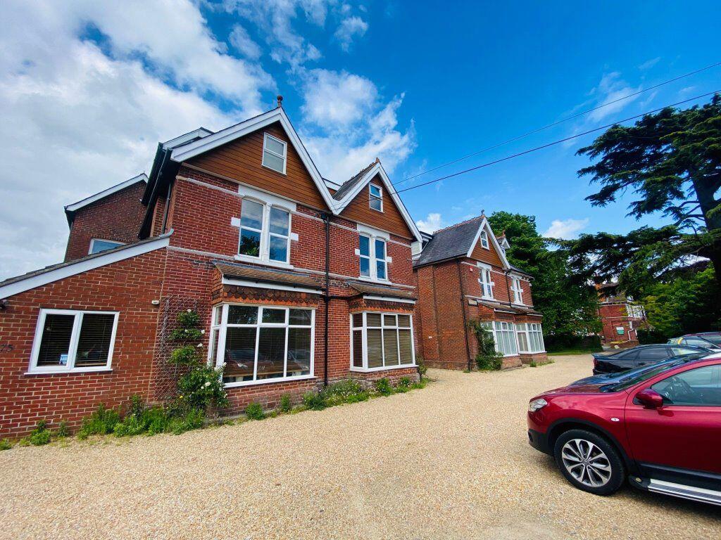1 bed 1st Floor Flat for rent in Emsworth. From Crossmeads - Chichester 1 bed 1st Floor Flat for rent in Emsworth. From Crossmeads - Chichester