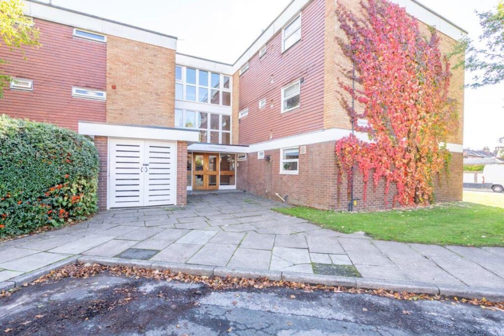 2 bed 1st Floor Flat for rent in Chichester. From Crossmeads - Chichester 2 bed 1st Floor Flat for rent in Chichester. From Crossmeads - Chichester