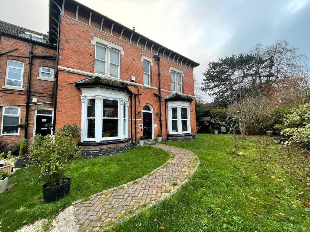 3 bed Apartment for rent in Smethwick. From Wentworth and Rose - Harbourne 3 bed Apartment for rent in Smethwick. From Wentworth and Rose - Harbourne