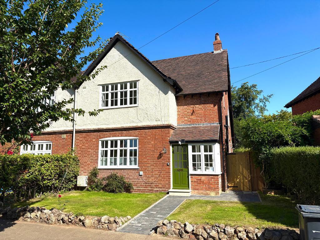 3 bed End of Terrace for rent in Smethwick. From Wentworth and Rose - Harbourne 3 bed End of Terrace for rent in Smethwick. From Wentworth and Rose - Harbourne