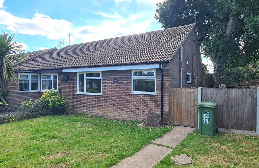 2 bed Semi-detached bungalow for rent in North Walsham. From Acorn Properties - North Walsham 2 bed Semi-detached bungalow for rent in North Walsham. From Acorn Properties - North Walsham