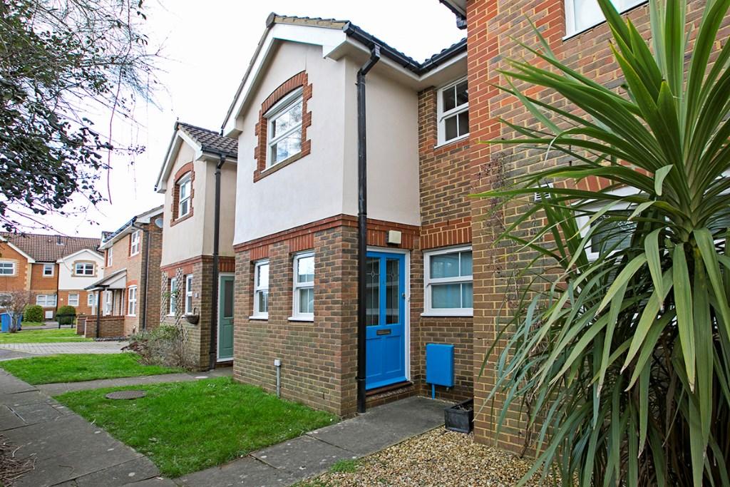 2 bed Mid Terraced House for rent in Crookham Village. From Acorn Property Management - Hartley Wintney