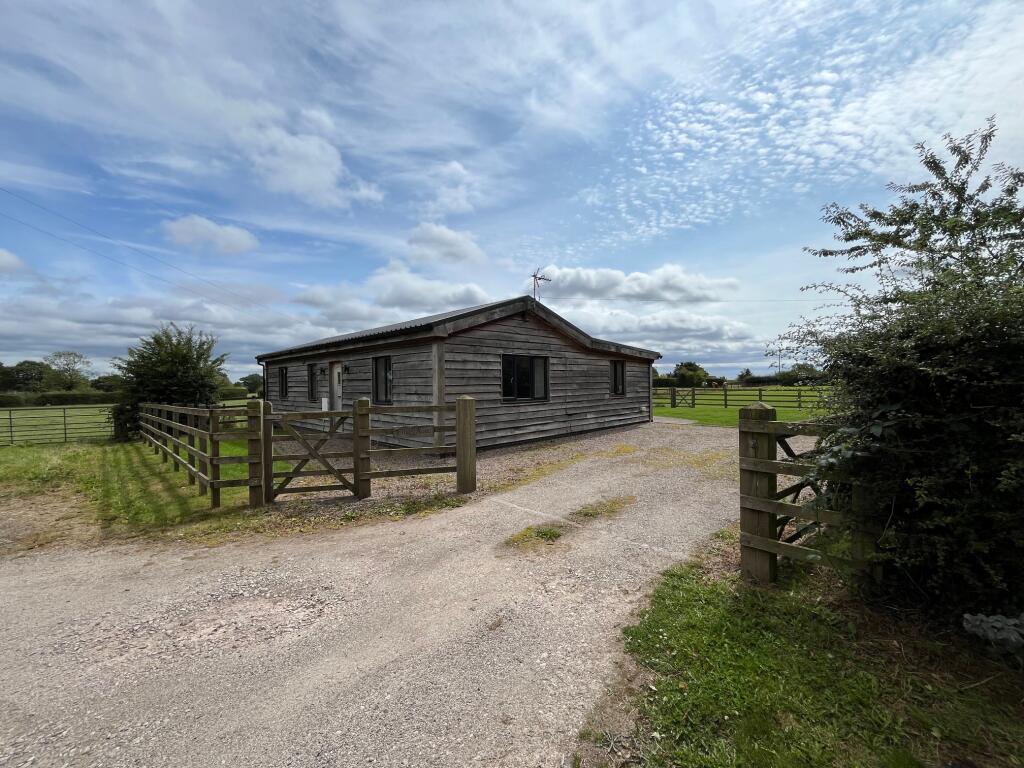 2 bed Barn Conversion for rent in Kingstone. From Bagshaws Residential - Lettings - Uttoxeter 2 bed Barn Conversion for rent in Kingstone. From Bagshaws Residential - Lettings - Uttoxeter