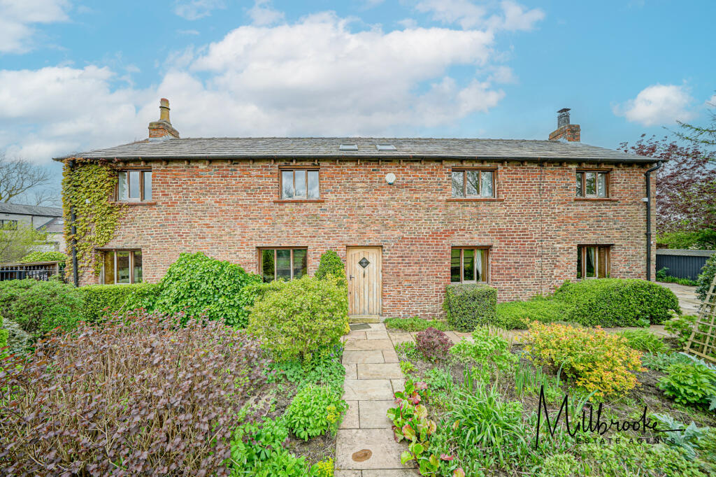 4 bed Farmhouse for rent in Manchester. From Millbrooke Lettings