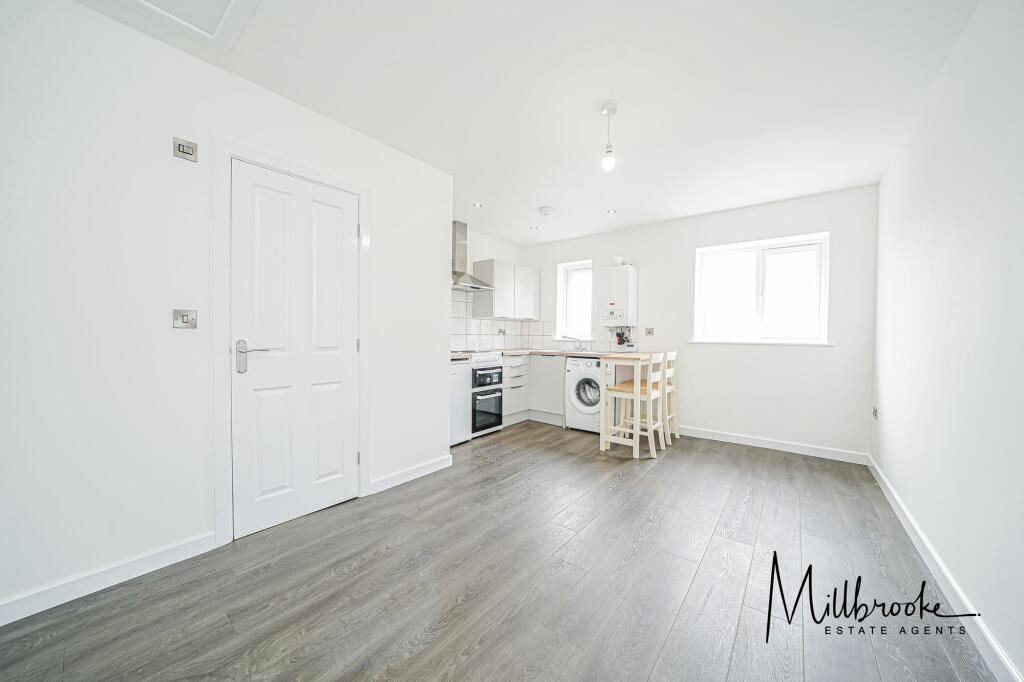 1 bed Apartment for rent in Worsley. From Millbrooke Estate Agents - Worsley
