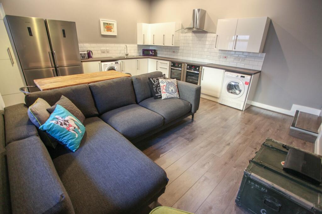 8 bed Mid Terraced House for rent in Liverpool. From Address Properties - Liverpool 8 bed Mid Terraced House for rent in Liverpool. From Address Properties - Liverpool