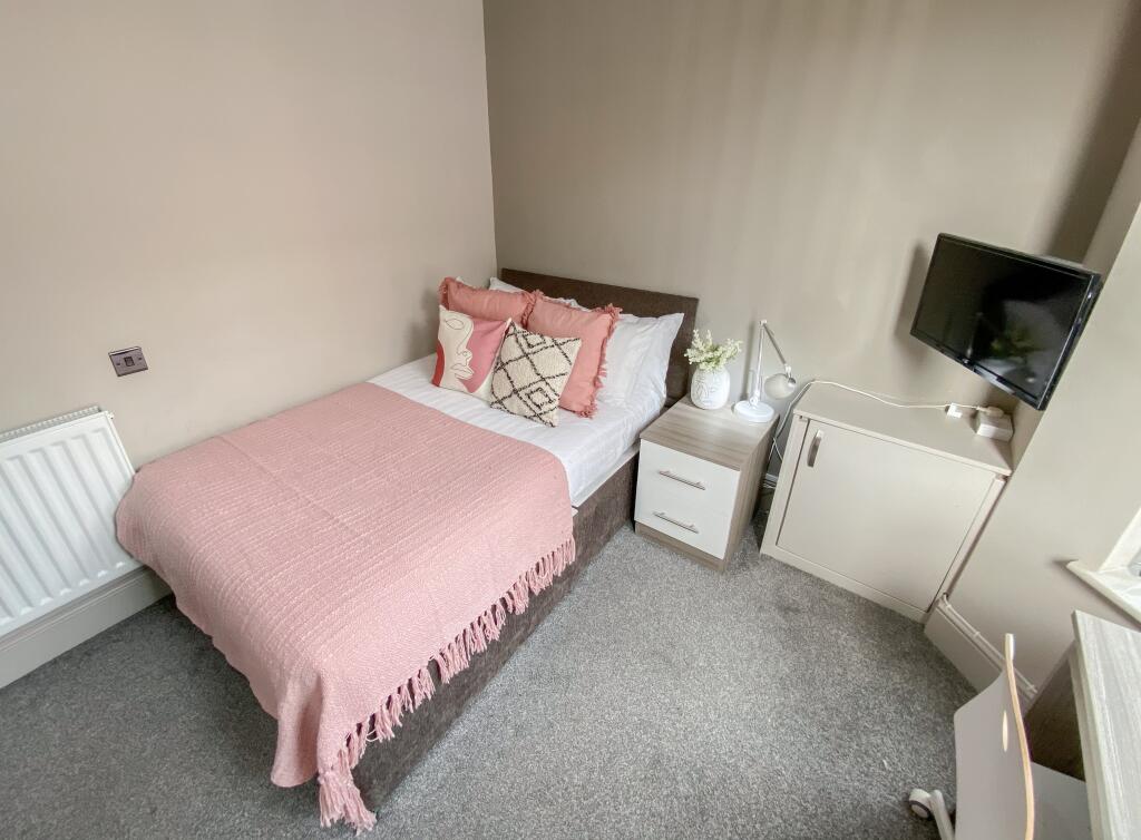 6 bed Mid Terraced House for rent in Liverpool. From Address Properties - Liverpool 6 bed Mid Terraced House for rent in Liverpool. From Address Properties - Liverpool
