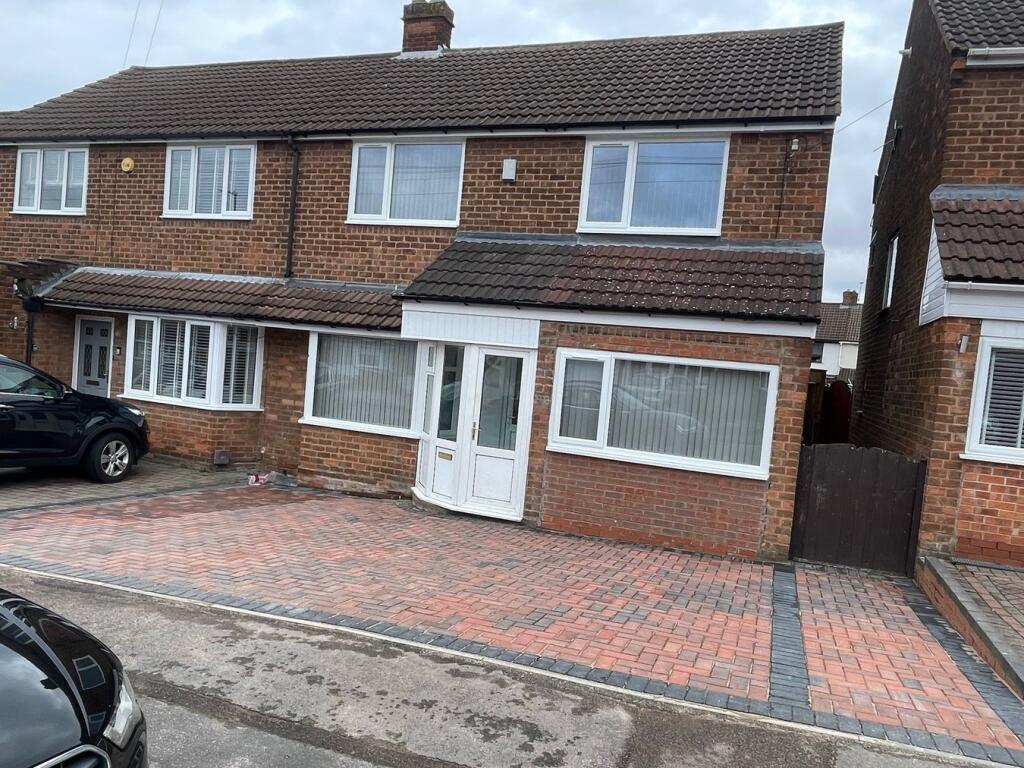 3 bed Semi Detached for rent in Sutton Coldfield. From Home4.co.uk - Great Barr 3 bed Semi Detached for rent in Sutton Coldfield. From Home4.co.uk - Great Barr
