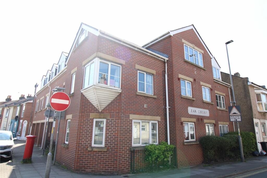 3 bed Maisonette for rent in Portsmouth. From Chapplins Estate Agents - Fareham