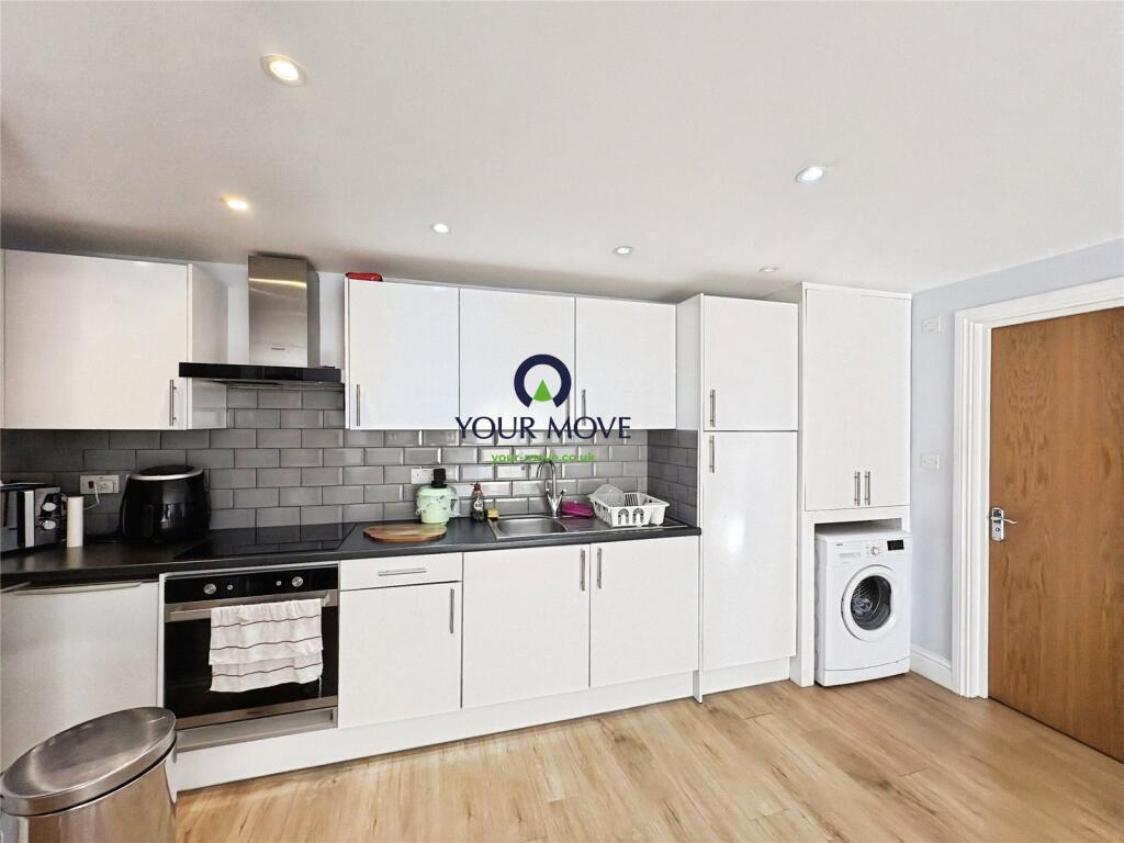 4 bed 1st Floor Flat for rent in Carshalton. From Your Move