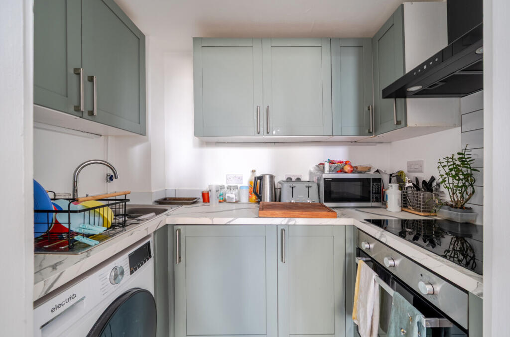 1 bed 1st Floor Flat for rent in Worthing. From Michael Jones & Company - New Homes