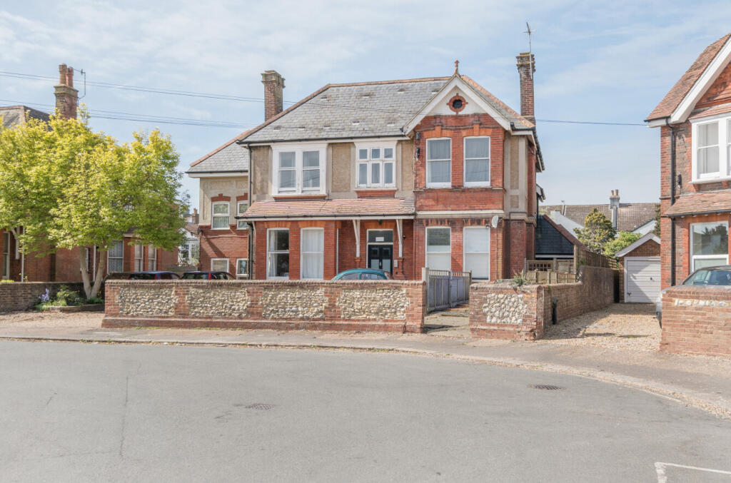 1 bed 1st Floor Flat for rent in Findon. From Michael Jones & Company - New Homes