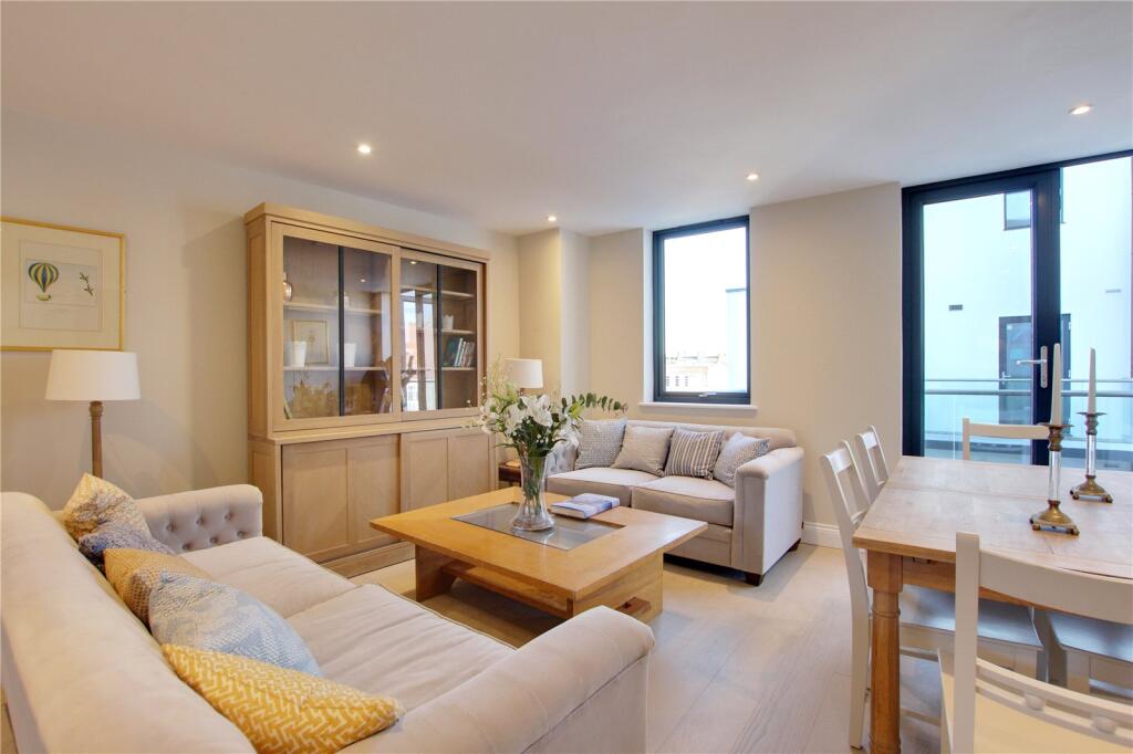 2 bed 1st Floor Flat for rent in Worthing. From Michael Jones & Company - New Homes