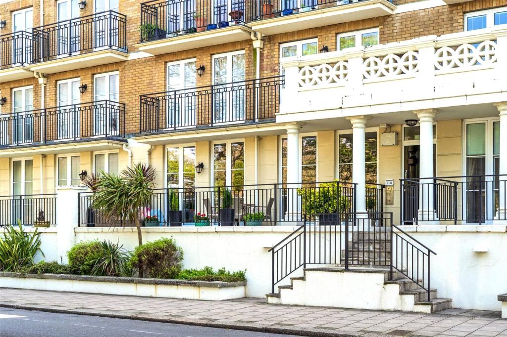 2 bed 1st Floor Flat for rent in Worthing. From Michael Jones & Company - New Homes