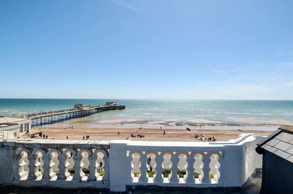 3 bed 1st Floor Flat for rent in Worthing. From Michael Jones & Company - New Homes