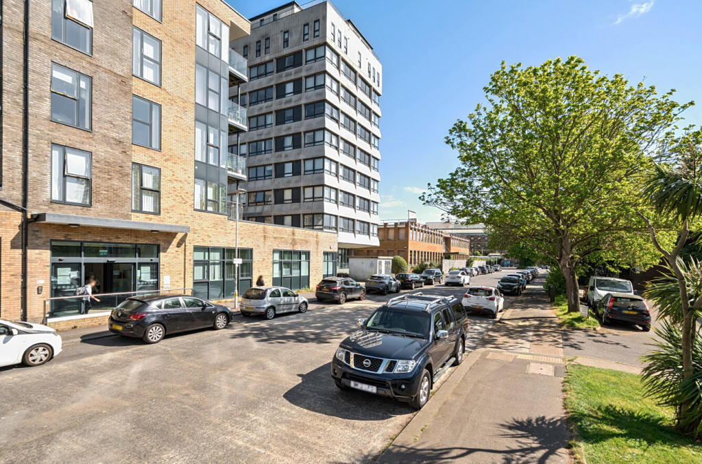 2 bed 1st Floor Flat for rent in Ferring. From Michael Jones & Company - New Homes