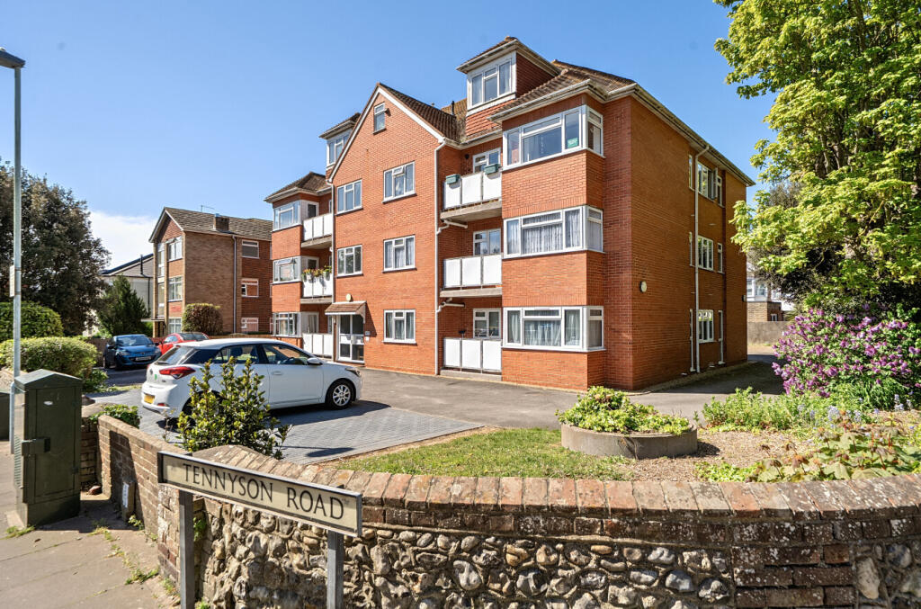 1 bed 1st Floor Flat for rent in Worthing. From Michael Jones & Company - New Homes