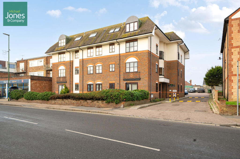 1 bed 1st Floor Flat for rent in Sompting. From Michael Jones & Company - New Homes