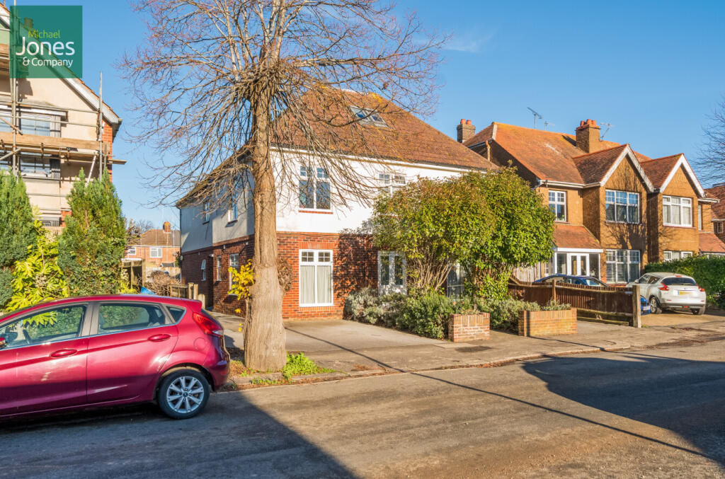 2 bed 1st Floor Flat for rent in Findon. From Michael Jones & Company - New Homes 2 bed 1st Floor Flat for rent in Findon. From Michael Jones & Company - New Homes