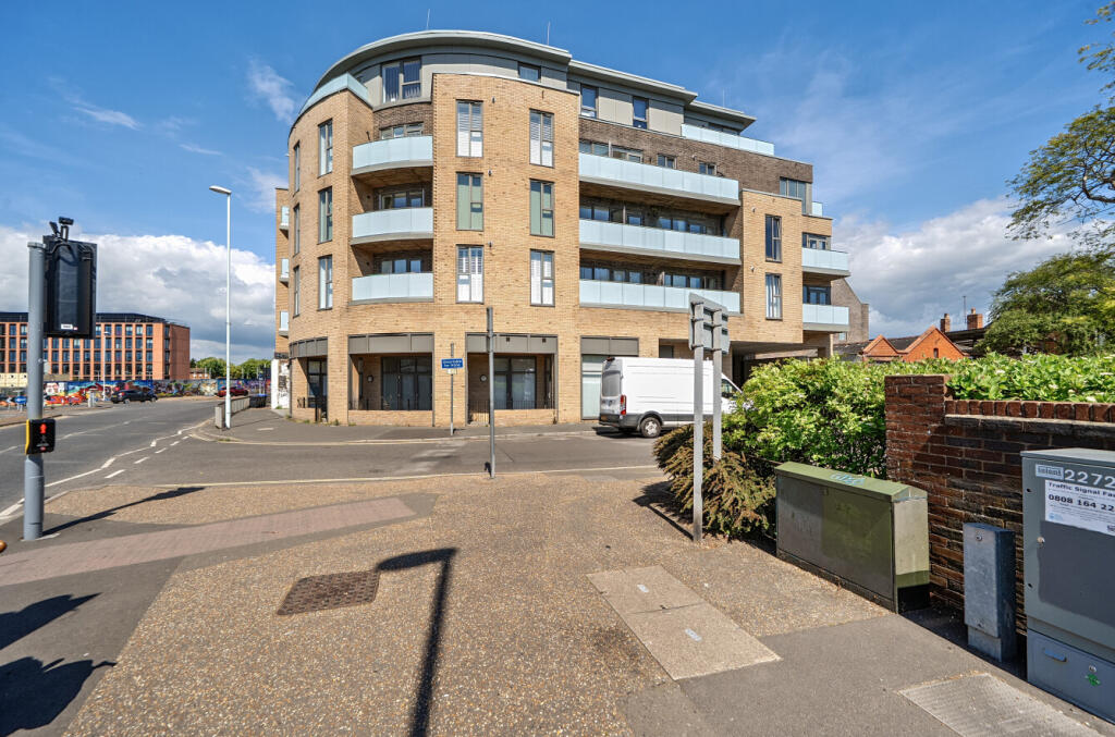 2 bed 1st Floor Flat for rent in Worthing. From Michael Jones & Company - New Homes