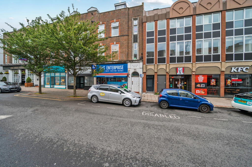 4 bed 1st Floor Flat for rent in Worthing. From Michael Jones & Company - New Homes