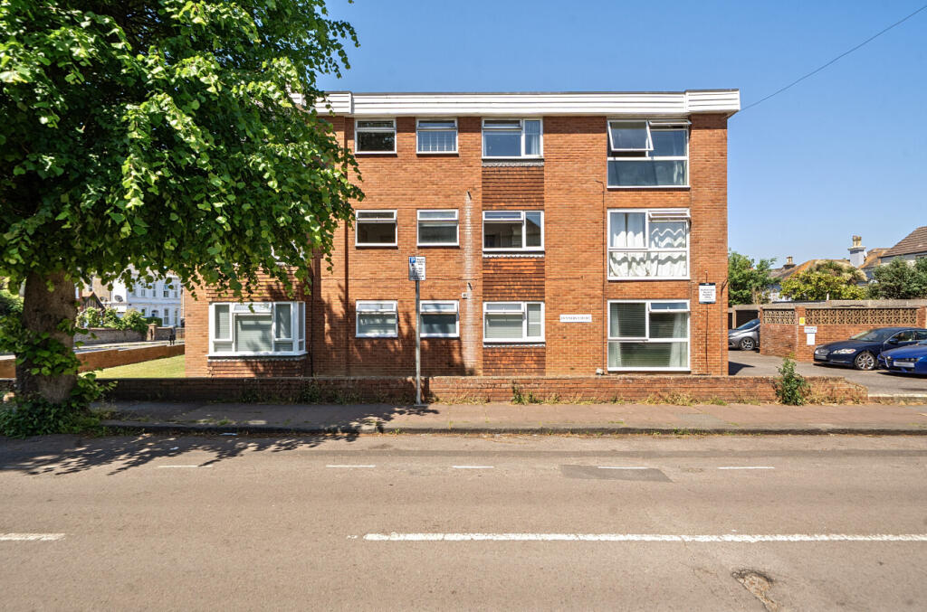 1 bed 1st Floor Flat for rent in Worthing. From Michael Jones & Company - New Homes