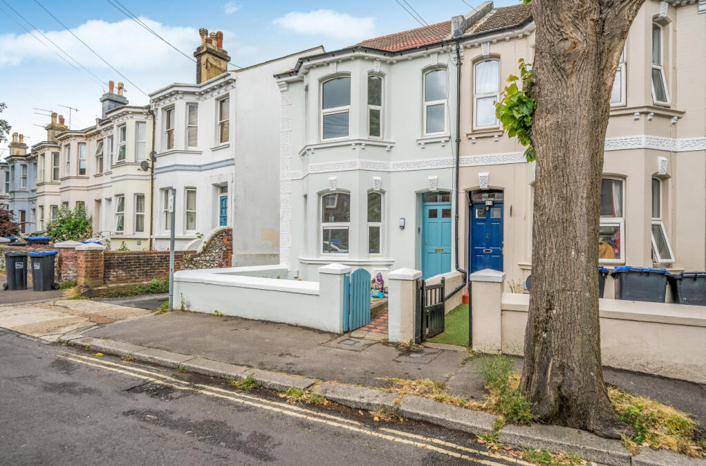 3 bed End of Terrace for rent in Worthing. From Michael Jones & Company - New Homes 3 bed End of Terrace for rent in Worthing. From Michael Jones & Company - New Homes