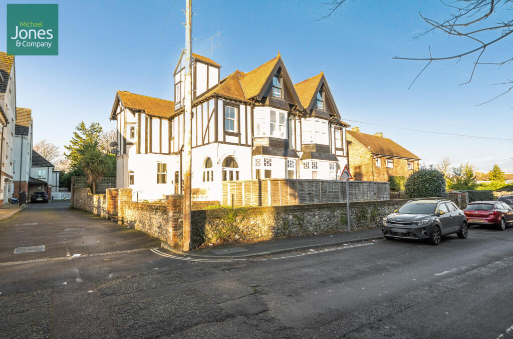 1 bed 1st Floor Flat for rent in Bognor Regis. From Michael Jones & Company - New Homes 1 bed 1st Floor Flat for rent in Bognor Regis. From Michael Jones & Company - New Homes