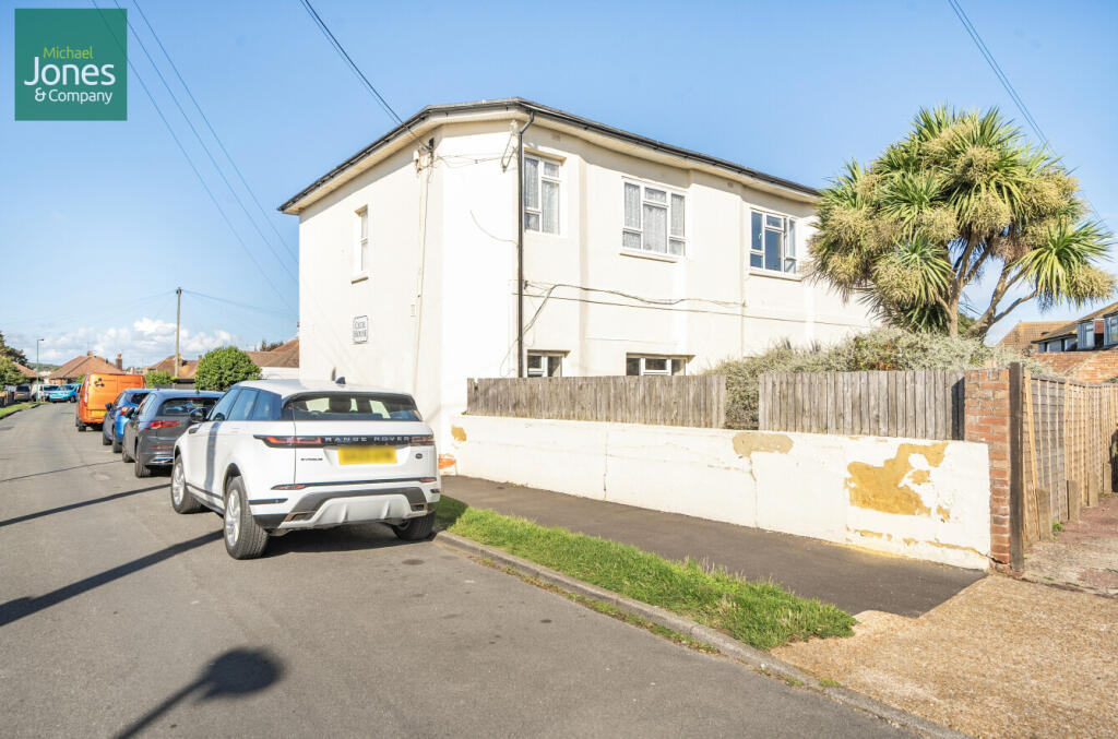 2 bed 1st Floor Flat for rent in Sompting. From Michael Jones & Company - New Homes