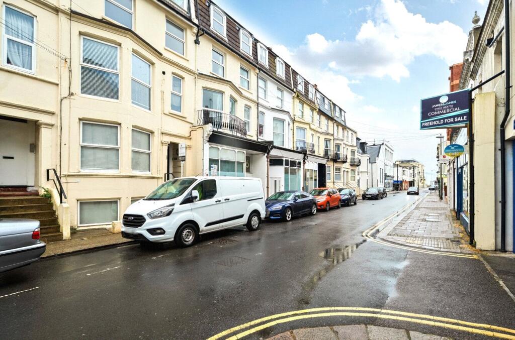 1 bed 1st Floor Flat for rent in Worthing. From Michael Jones & Company - New Homes 1 bed 1st Floor Flat for rent in Worthing. From Michael Jones & Company - New Homes