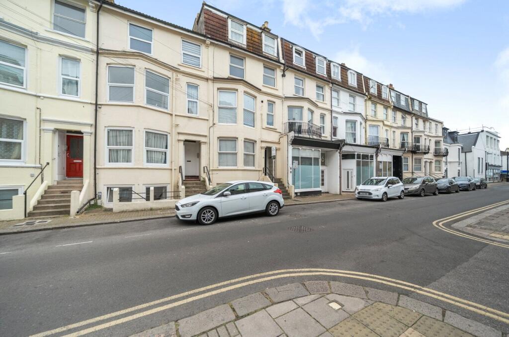 2 bed 1st Floor Flat for rent in Worthing. From Michael Jones & Company - New Homes