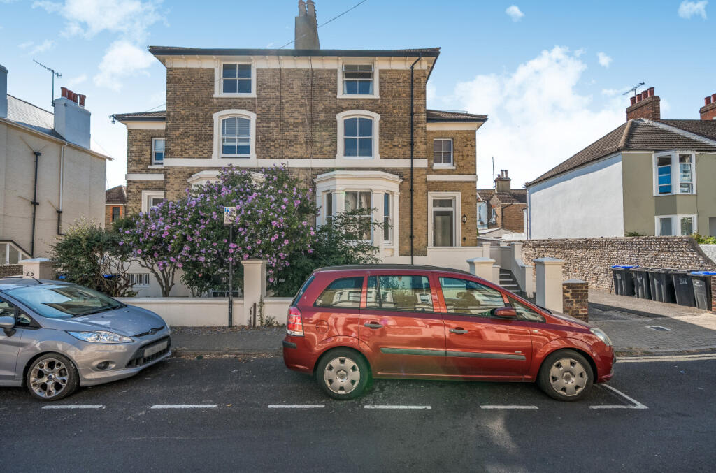 1 bed 1st Floor Flat for rent in Worthing. From Michael Jones & Company - New Homes 1 bed 1st Floor Flat for rent in Worthing. From Michael Jones & Company - New Homes