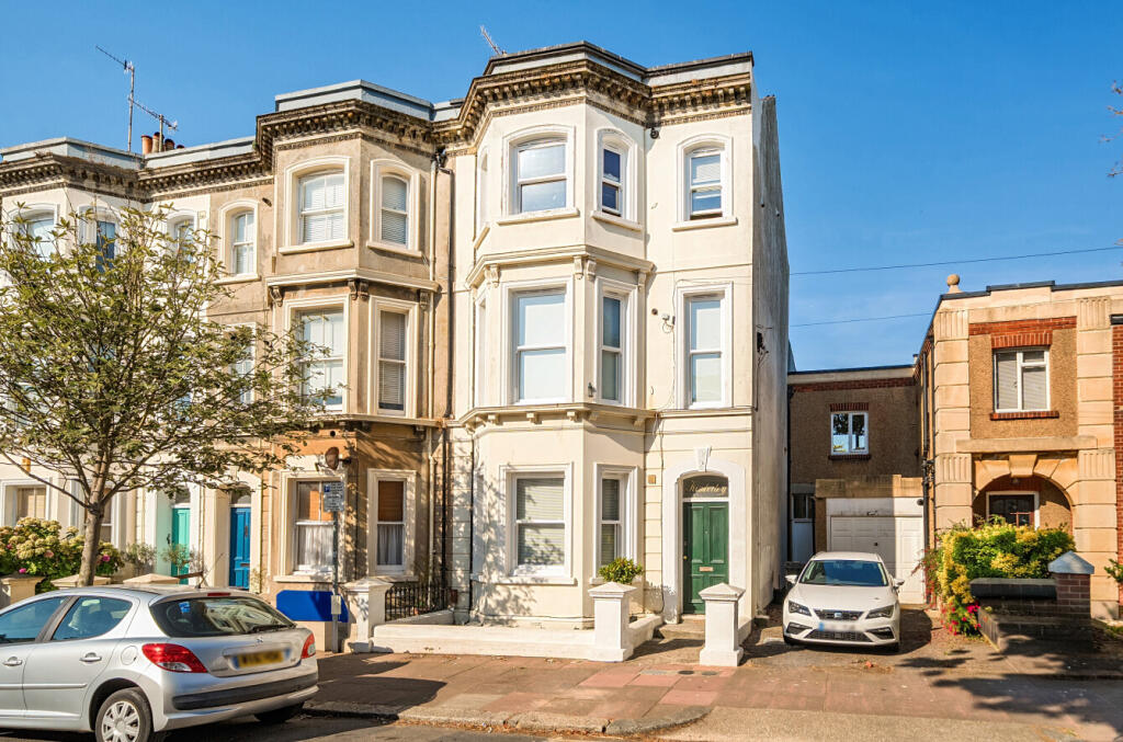 1 bed 1st Floor Flat for rent in Worthing. From Michael Jones & Company - New Homes 1 bed 1st Floor Flat for rent in Worthing. From Michael Jones & Company - New Homes