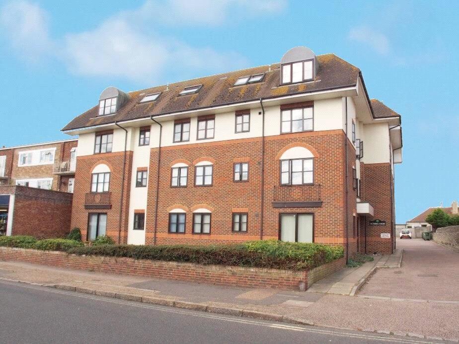 2 bed 1st Floor Flat for rent in Sompting. From Michael Jones & Company - New Homes