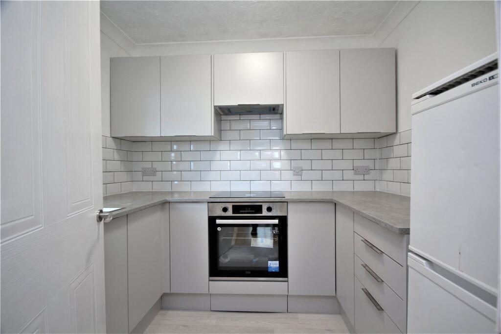 1 bed 1st Floor Flat for rent in Sompting. From Michael Jones & Company - New Homes 1 bed 1st Floor Flat for rent in Sompting. From Michael Jones & Company - New Homes