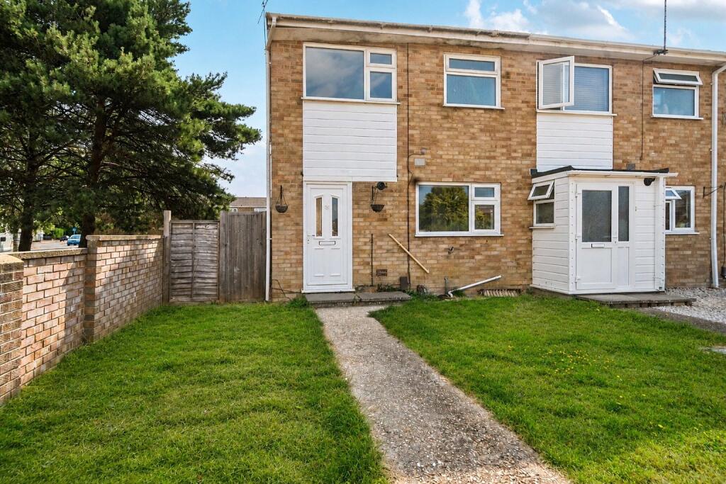 2 bed End of Terrace for rent in Clapham. From Michael Jones & Company - New Homes