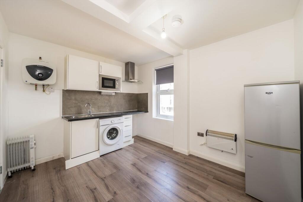 1 bed 1st Floor Flat for rent in Carshalton. From Marsh & Parsons - Tooting 1 bed 1st Floor Flat for rent in Carshalton. From Marsh & Parsons - Tooting