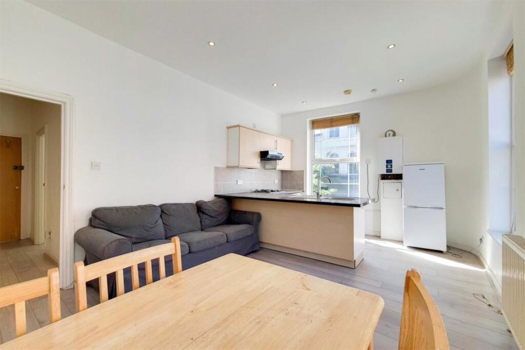 1 bed 1st Floor Flat for rent in Carshalton. From Marsh & Parsons - Tooting