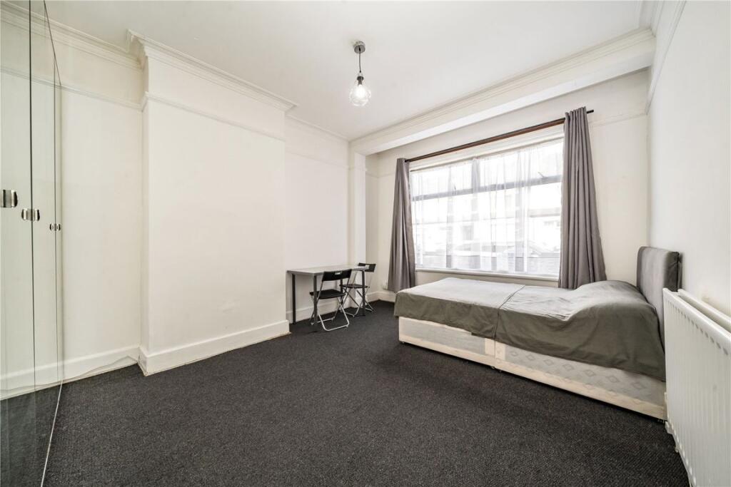 3 bed Mid Terraced House for rent in Merton. From Marsh & Parsons - Tooting