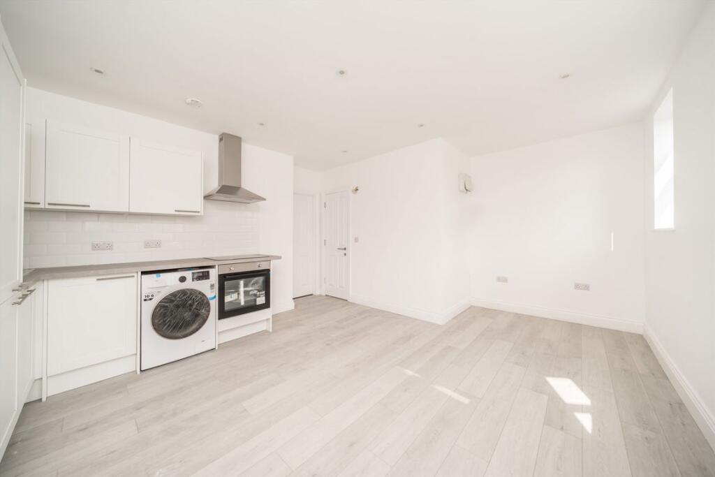 1 bed 1st Floor Flat for rent in Streatham. From Marsh & Parsons - Tooting