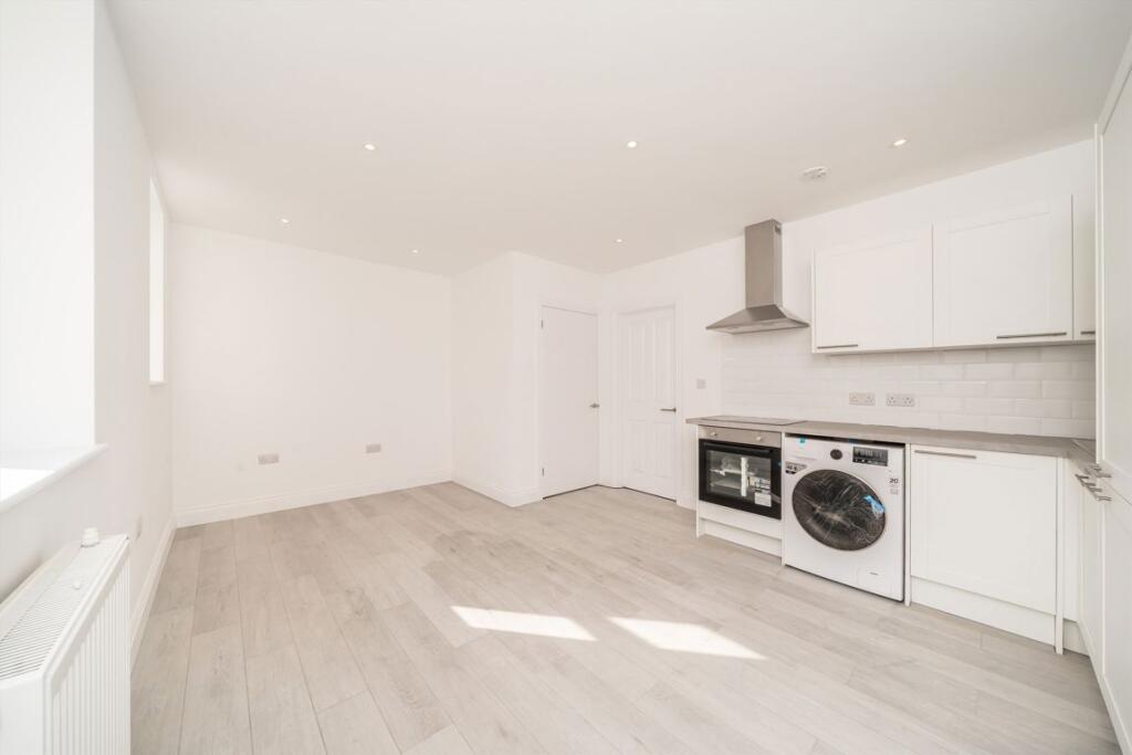 1 bed 1st Floor Flat for rent in Streatham. From Marsh & Parsons - Tooting